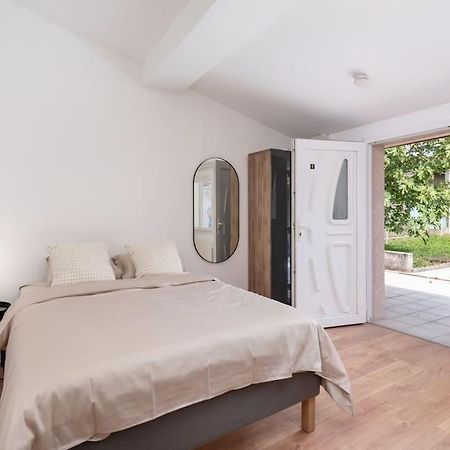 Lumignons Lyonnais - Doua Apartment วีเลอร์บาน ภายนอก รูปภาพ