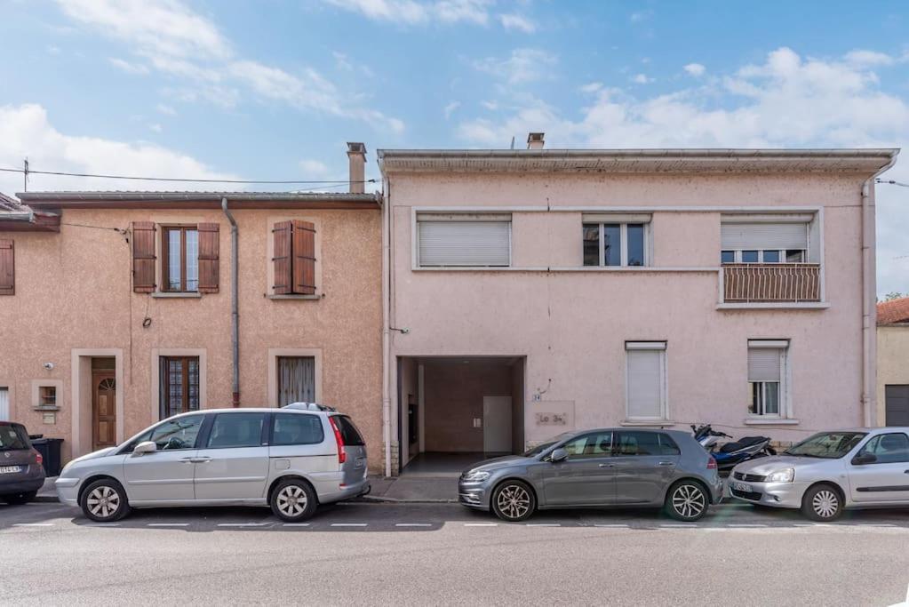 Lumignons Lyonnais - Doua Apartment วีเลอร์บาน ภายนอก รูปภาพ