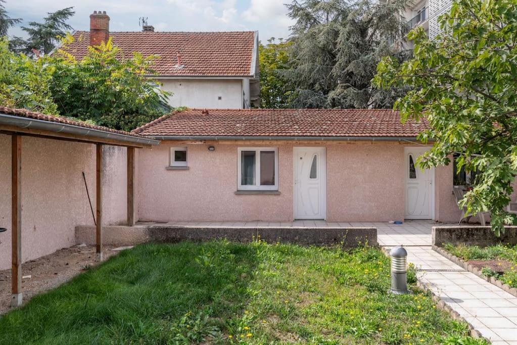 Lumignons Lyonnais - Doua Apartment วีเลอร์บาน ภายนอก รูปภาพ
